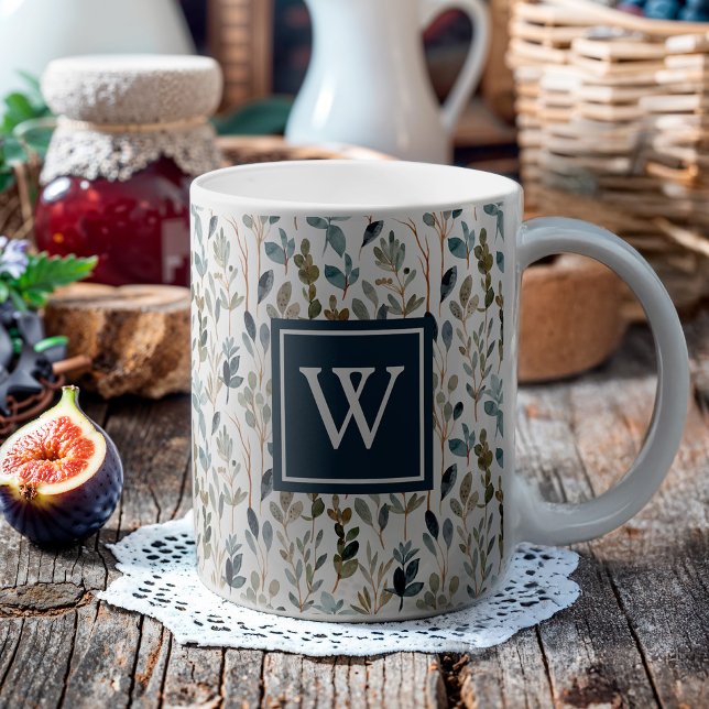 Mug Monogramme Botanique Aquarelle Verdure (This mug features a winter-inspired botanical floral with a monogram square navy.)