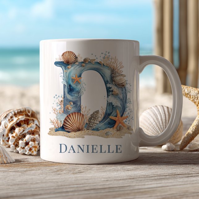 Mug Monogramme D Initial de Plage Personnalisé (Personalized Coastal Monogram D Initial Beach Coffee Mug)