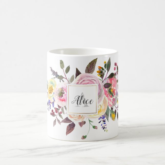 Mug Monogramme de Bridesmaid Fleurs d'aquarelle Pastel (Centre)