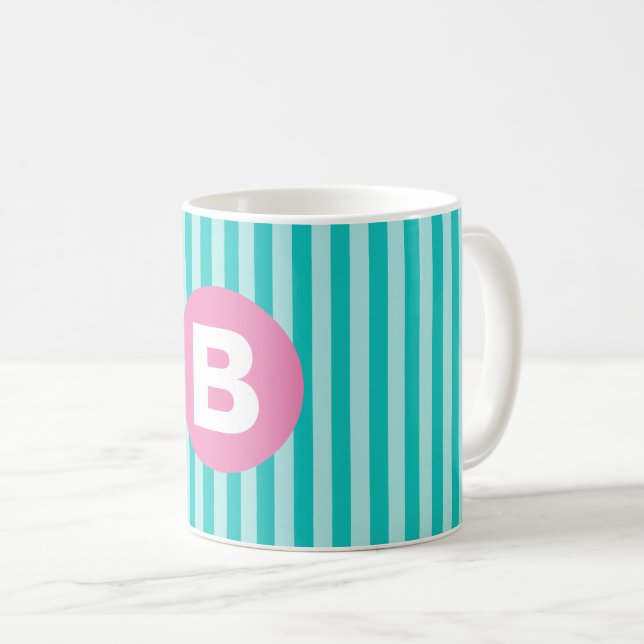 Mug Monogramme de cercle rose rayé vertical bleu sarce (Devant droit)