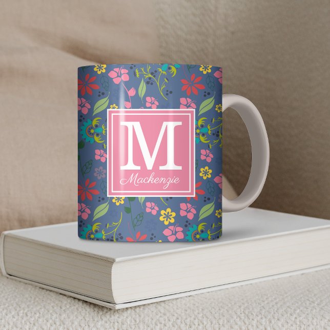 Mug Monogramme de fleurs de Bohême (Girly Bohemian Flowers Blue and Pink Monogram Coffee Mug)