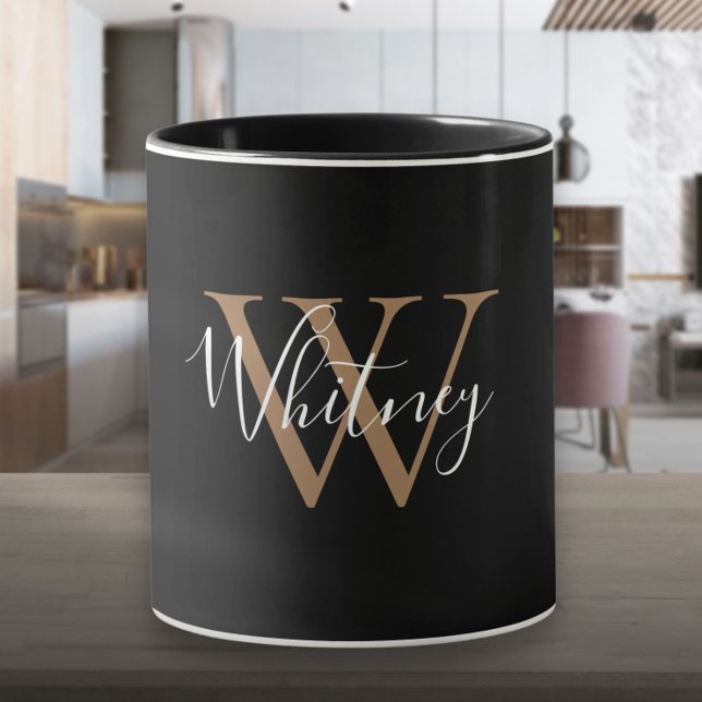 Mug Monogramme de nom de script de luxe noir et or    (Elegant Black Gold Script Name Monogram Mug)