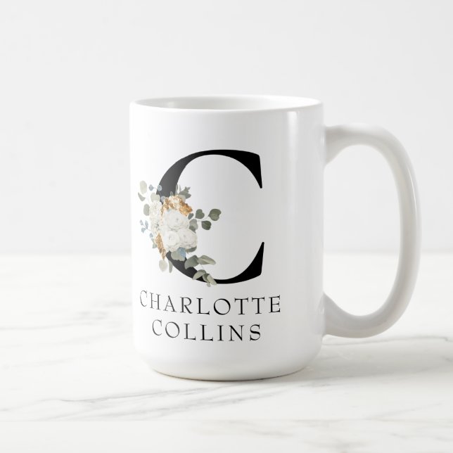 Mug Monogramme floral blanc victorien C portant le nom (Droite)