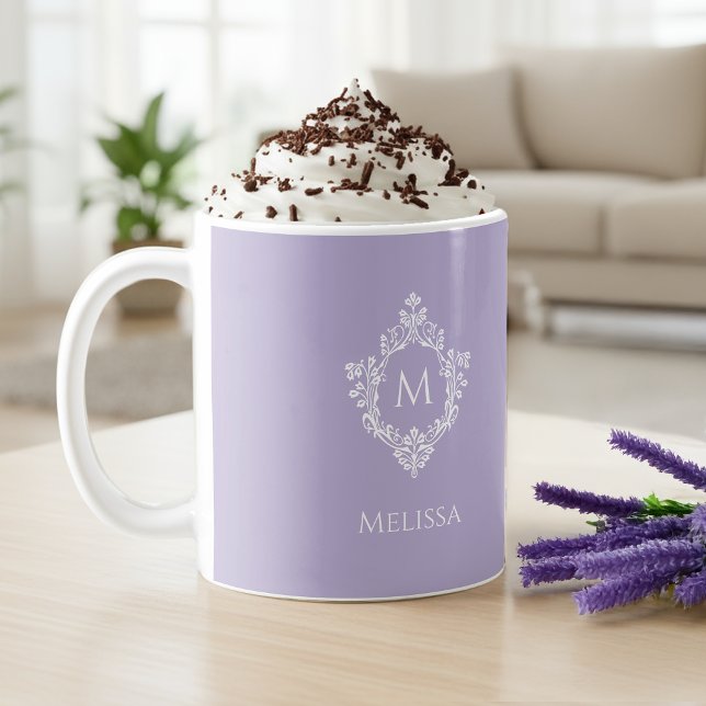 Mug Monogramme initial lavande dans un vieux violet cr (Créateur téléchargé)