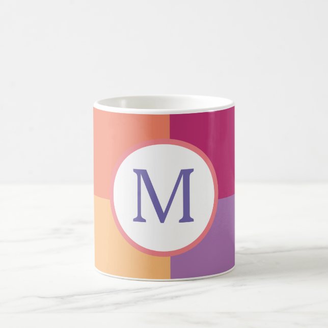 Mug Monogramme Initial Personnalisé Moderne Coloré (Centre)