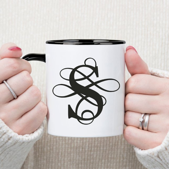 Mug Monogramme initial Tourbillonnant noir et blanc (Créateur téléchargé)