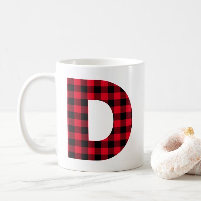 Mug Monogramme lettre D gras en carreaux de bœuf rouge (Avec donut)