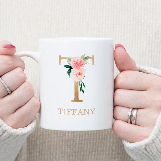 Mug Monogramme Lettre T Or | Floral Rose Blanc Vert (Créateur téléchargé)