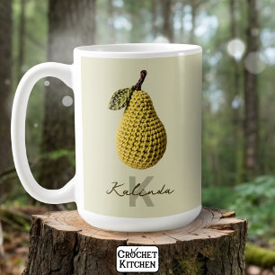 Mug Monogramme minimaliste de poire de Crochet jaune m