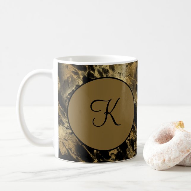 Mug Monogramme Noir Marbre Or Agate Moderne tendance (Avec donut)