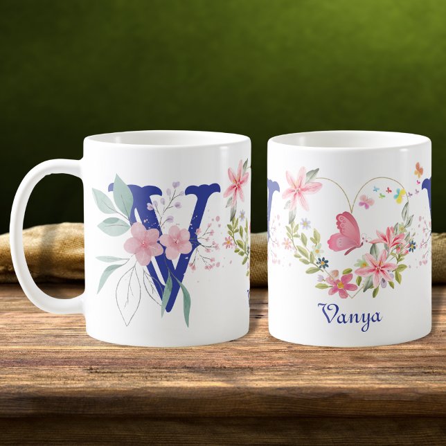 Mug Monogramme papillon floral aquarelle élégant V (Créateur téléchargé)