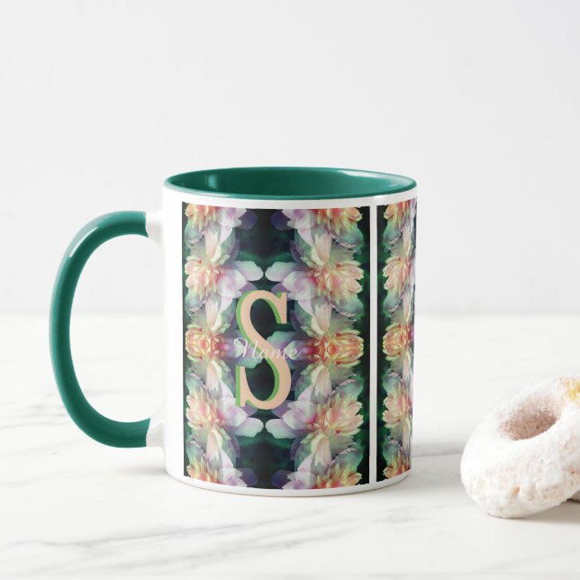 Mug Monogramme personnalisé Initial Nom Art de pivoine (Avec donut)
