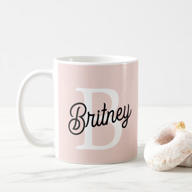 Mug Monogramme Personnalisé Moderne et Nom Rose Pâle (Avec donut)