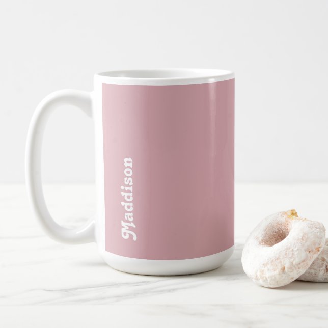Mug monogramme personnalisé, typographie rétro rose po (Avec donut)