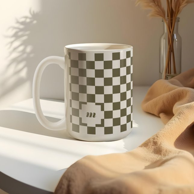 Mug Monogramme Retro Moderne À damiers Motif Personnal (Retro Modern Chequered Pattern Custom Monogram Coffee Mug)