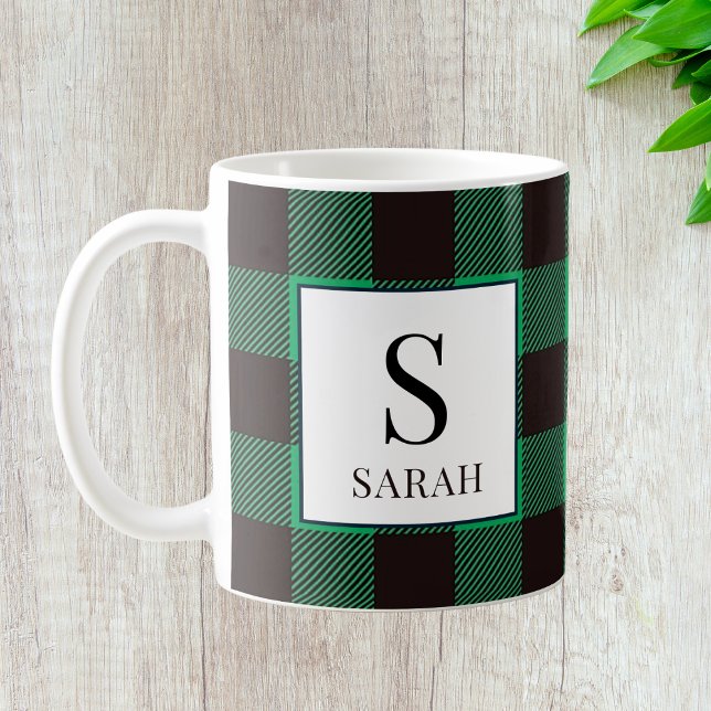 Mug Monogramme rustique vert et noir à carreaux Buffal (Rustic Buffalo Green & Black Plaid Monogram Name Coffee Mug
)