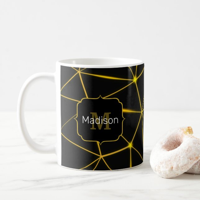 Mug Monogramme triangles noirs géométriques lignes dor (Avec donut)
