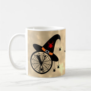 Mug Monogramme V Halloween Sky Witch Nom des araignées