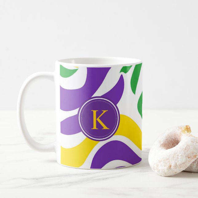 Mug Monogramme vert violet jaune Mardi Gras Motif (Avec donut)