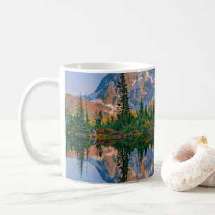 Mug Mont Shuksan reflété dans le lac Reflection