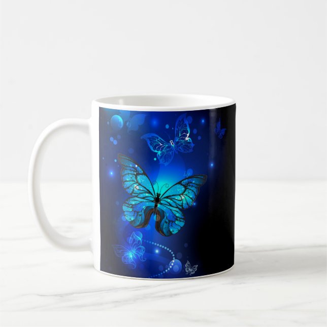Mug Morpho Butterfly in the Dark Background (Gauche)