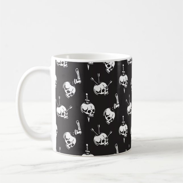 Mug Motif crâne avec armes : Arrière - plan foncé. (Gauche)