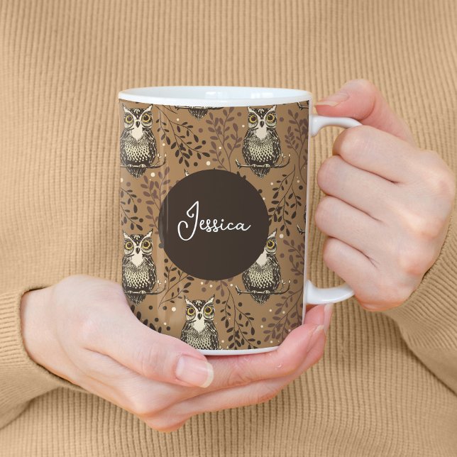 Mug Motif de bois illustré de Chouette Brown (Woodland Owls with Custom Name Tall Mug)