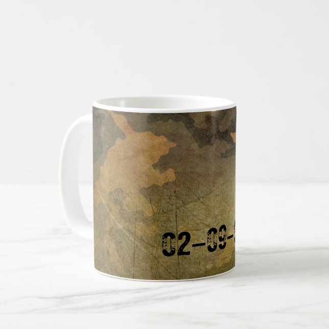 Mug Motif de camouflage vert vintage V2.0 (Devant gauche)