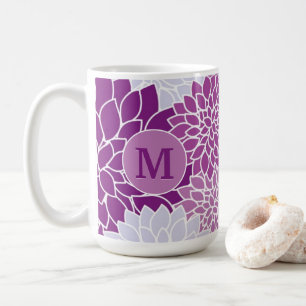 Mug Motif de dahlia floral violet monogrammé initial