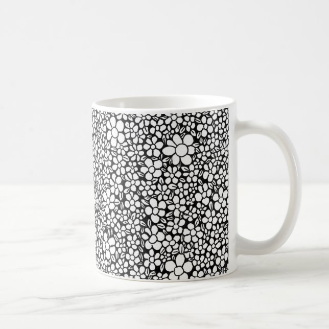 Mug Motif de fleur noir et blanc dessiné à la main (Droite)