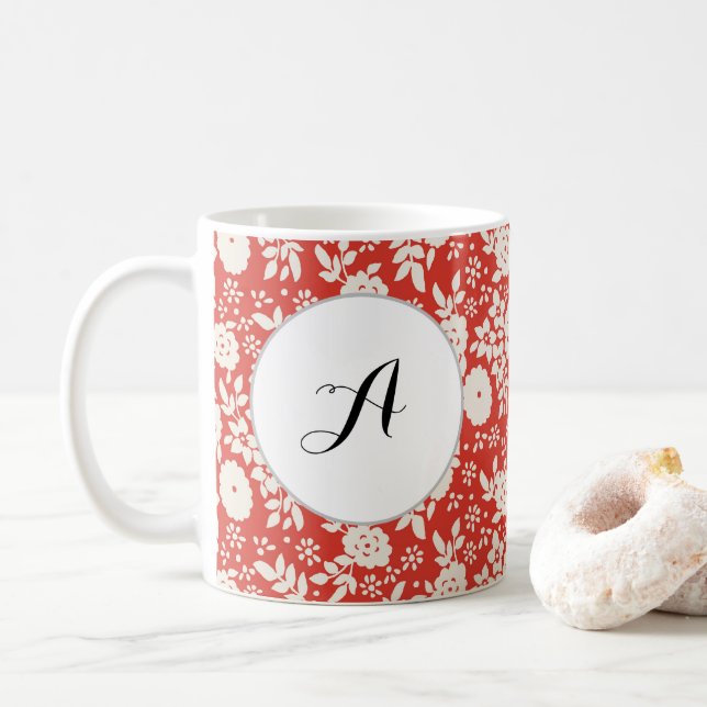 Mug Motif de fleurs Monogramme personnalisé rouge (Avec donut)