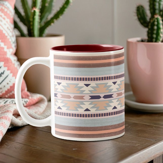 Mug Motif de la tribu Peach du sud-ouest (Two-Tone Mug in Maroon)