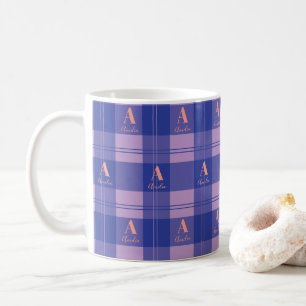 Mug Motif de monogramme moderne violet