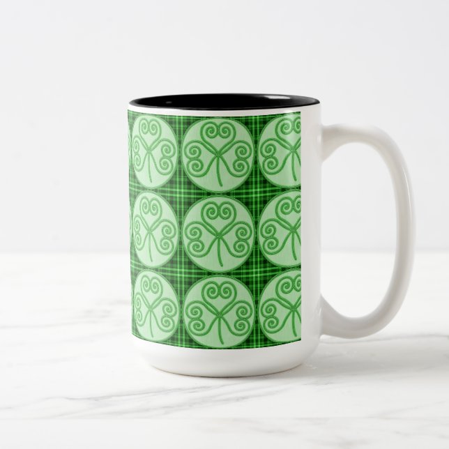 Mug Motif de Shamrock vert et noir (Droit)