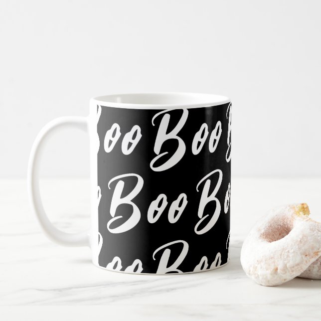 Mug Motif de texte de livre noir et blanc d'Halloween (Avec donut)
