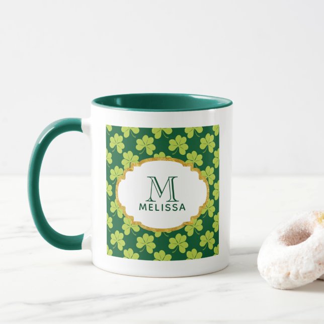Mug Motif de trèfle vert mignon avec cadre fantaisie (Avec donut)