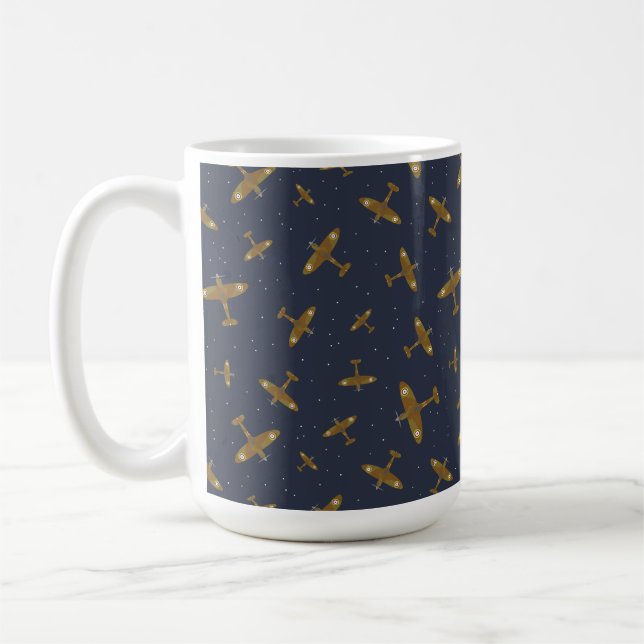 Mug Motif des avions de guerre Spitfire sur Navy Blue (Gauche)