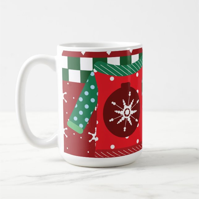 Mug Motif flocon de neige pull moche rouge vert  (Gauche)