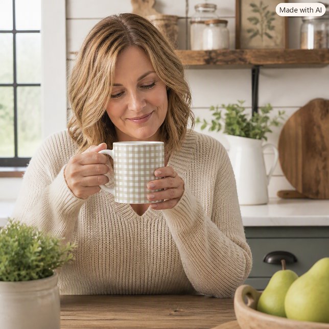 Mug Motif Gingham Vert Sauge Classique et Blanc (A mug with a sage green and white gingham plaid pattern.)