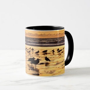 Mug Mouettes sur la plage au coucher du soleil