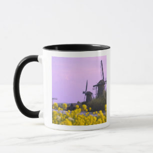 Mug Moulins à vent le long du canal à Kinderdijk,
