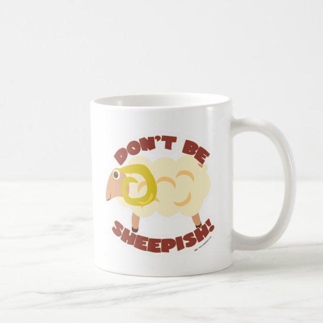 Mug Mouton de dessin animé mignon amusant et penaud (Droite)