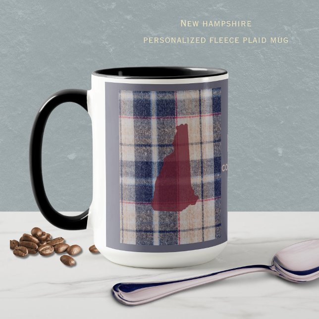 Mug Mugue carreaux du New Hampshire avec contour de l' (Personalize this New Hampshire mug, with a fuzzy plaid background. )