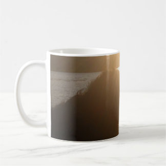 Mug Muguet silhouette de chien au coucher du soleil