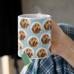 Mug Musique personnalisée face animal | Cadeau photo p<br><div class="desc">Transformez votre ami furry en l'étoile de votre routine matinale avec cette adorable Mug Photo Personnalisée pour Animaux ! Doté d’un motif de répétition amusant du visage de votre animal de compagnie sur un arrière - plan pastel, ce mug est parfait pour les mamans, les papas et les amoureux des...</div>