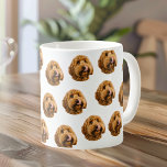 Mug Musique photo personnalisée pour animal de compagn<br><div class="desc">Célébrez votre ami en fureur avec cette tasse photo personnalisée ! Parfait pour les amoureux des animaux de compagnie, cette tasse vous permet de présenter votre photo préférée de votre animal de compagnie dans un design élégant et durable. Que vous sirotiez du café ou du thé, cette tasse apportera de...</div>