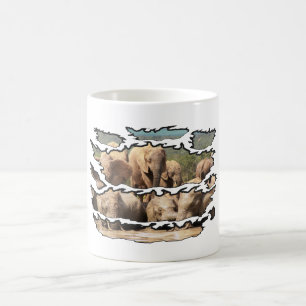 Mug Nage d'éléphant sauvage déchiré
