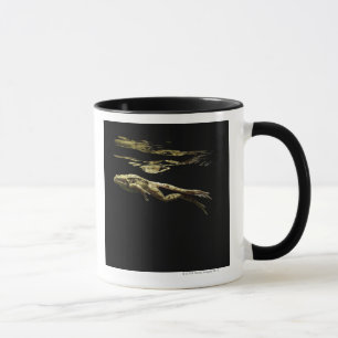 Mug natation de grenouille dans l'obscurité juste