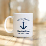 Mug Nautique Marine Blue Custom Capitaine Nom du batea<br><div class="desc">La tasse à café Nautical personnalisée dispose d'une ancre de bateau de style côtier avec un design typographique élégant. Personnalisez le texte avec le nom du capitaine, le nom du bateau et l'emplacement. Fait un cadeau amusant et unique pour les propriétaires de bateaux. Le bleu marine et le blanc sont...</div>