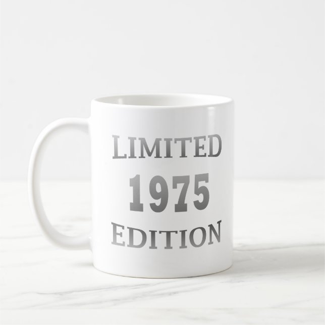 Mug né en 1975 cadeau d'anniversaire (Gauche)